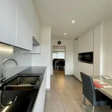 4 4 Bath Ab 4 Min Von Bvb Stadium Apartment Dortmund